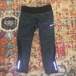 nike cropped leggings